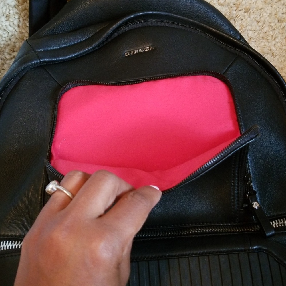 π₯π₯π₯HOT PICKπ₯π₯π₯π₯Diesel leather backpack - Picture 3 of 8
